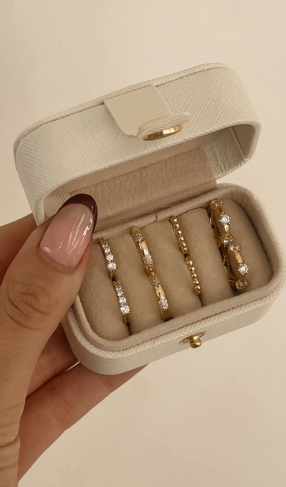 Compact Jewelry Box